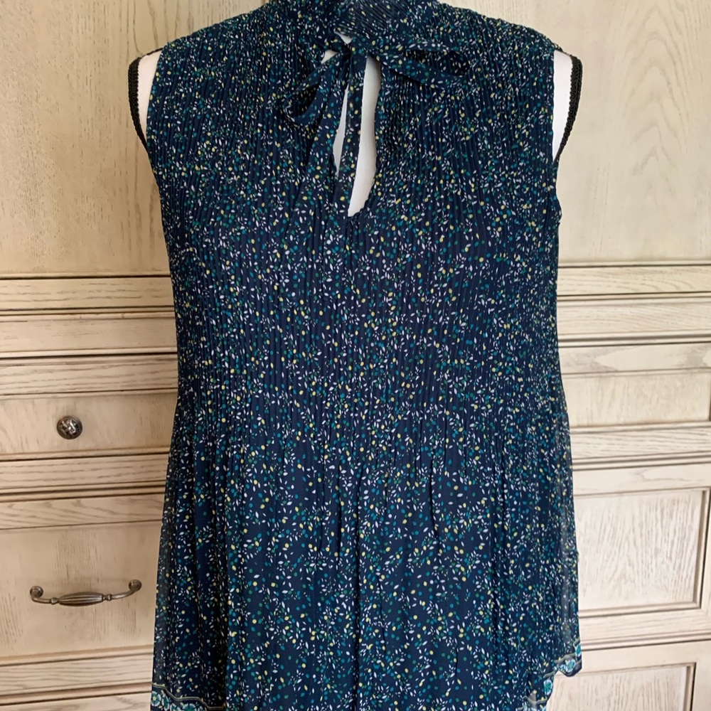 NWT Max Studio Accordion Pleat Top